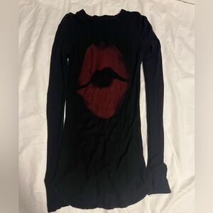 Vintage Lauren Moshi Black Long Sleeve Graphic Tee in black with red kiss